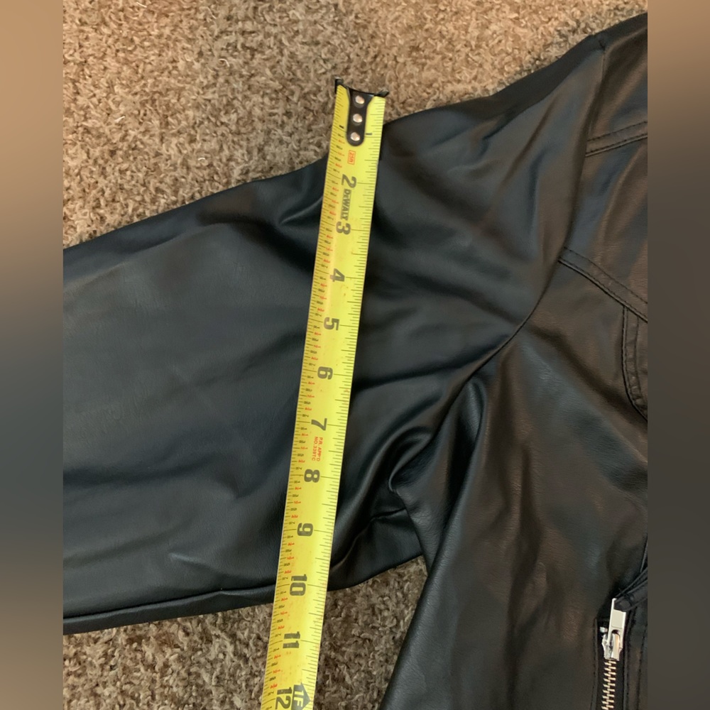 Leather jacket - Picture 7 of 7